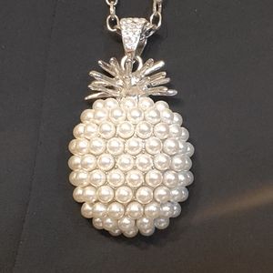 Silverstone and pearl pineapple necklace